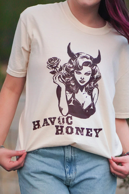 SAVAGE HAVOC HONEY GRAPHIC TEE