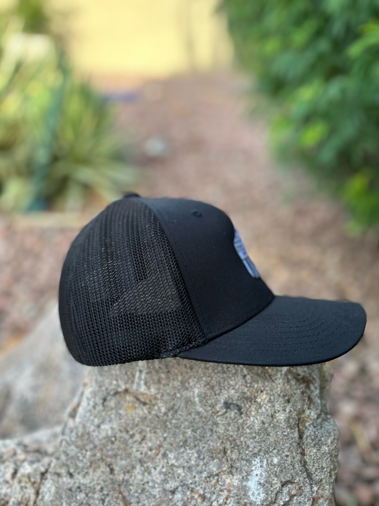 FLEXFIT- Black Shield Hat