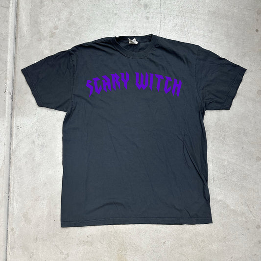 SCARY WITCH GRAPHIC TEE